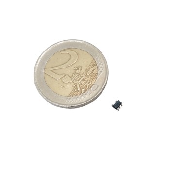 LM321 preamplifier IC