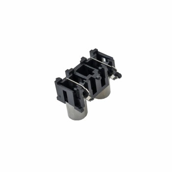 2 RCA female sockets