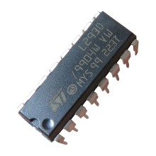L293D motor driver IC