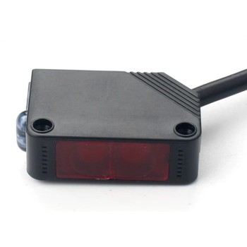 E3Z-D62 Infrared Distance Measuring Sensor [12V-24V] [10cm-100cm]